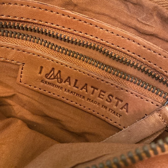 I Malatesta Woven Leather Camel Folding Shoulder Bag - Picture 6 of 16